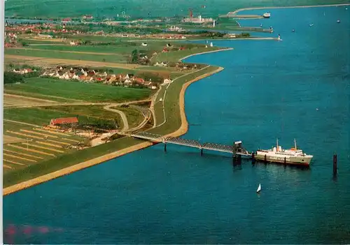 AK / Ansichtskarte  Brunsbuettel Elbefaehre Cuxhaven Brunsbuettel Faehrschiff Schleswig Holstein am Anleger Brunsbuettel Fliegeraufnahme Brunsbuettel