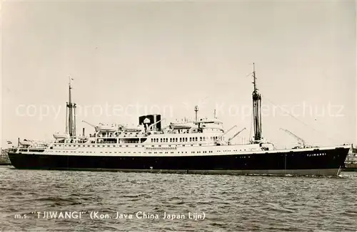 AK / Ansichtskarte  Dampfer_Oceanliner M.S. TJIWANGI Kon. Java China Japan Lijn 