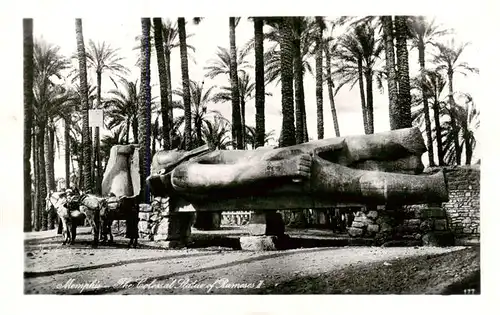 AK / Ansichtskarte 73897732 Memphis__Egypt The Colossal Statue of Ramses II 