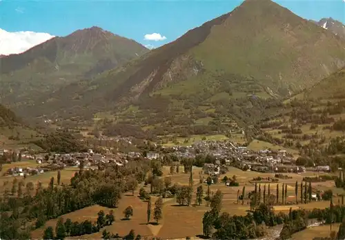 AK / Ansichtskarte  Luz-Saint-Sauveur_Hautes_Pyrenees Vue generale Le Pic de Bergons et le Som de la Courbe Luz-Saint-Sauveur_Hautes