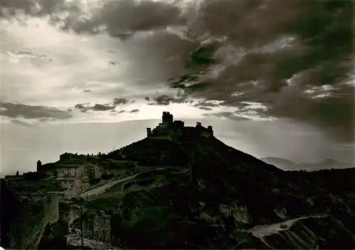 AK / Ansichtskarte  Assisi_Umbria Die Festung im Gegenlicht Assisi Umbria