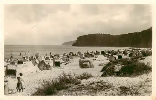 AK / Ansichtskarte  Binz_Ruegen Strand Binz_Ruegen