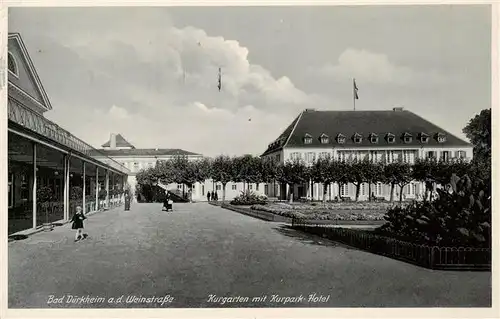 AK / Ansichtskarte  Bad_Duerkheim Kurgarten mit Kurpark Hotel Bad_Duerkheim