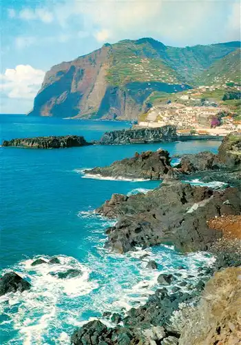 AK / Ansichtskarte  Camara_de_Lobos_Madeira_Portugal e ao fundo Cabo Girao Kap Cabo Girao 