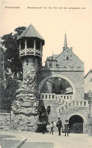 AK / Ansichtskarte  Wiesbaden Heidenmauer mit roem Tor von der Langgasse aus Wiesbaden