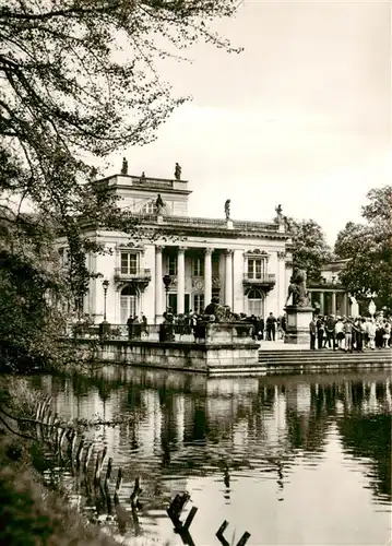 AK / Ansichtskarte 73899299 Warschau_Warszawa Inselpalais im Lazienki-Park 