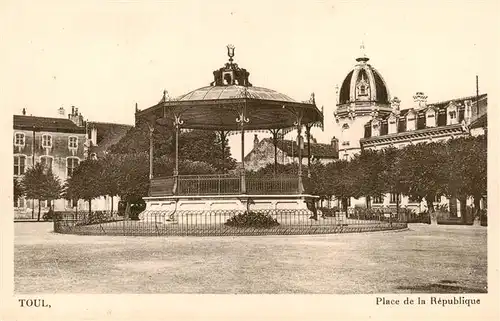 AK / Ansichtskarte  Toul_54_Meurthe-et-Moselle Place de la Republique 