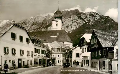 AK / Ansichtskarte  Groebming_Steiermark_AT Ortsmotiv mit Kirche Blick gegen Kammspitze 