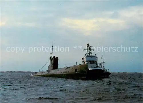 AK / Ansichtskarte  U-Boot_Unterseeboot_Submarine_Sous-Marin Karlskrona  