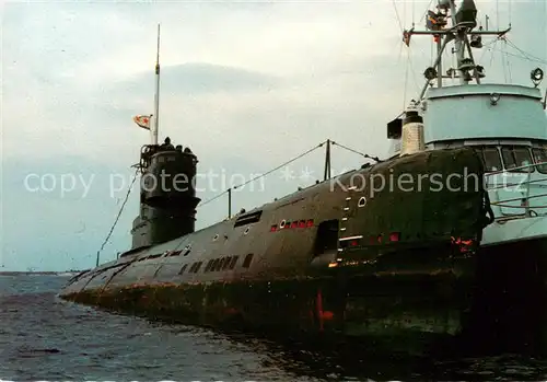 AK / Ansichtskarte  U-Boot_Unterseeboot_Submarine_Sous-Marin Karlskrona  