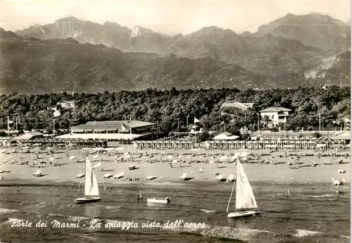 AK / Ansichtskarte  Forte_dei_Marmi_Lucca_Toscana_IT La spiaggia vista dall aereo 