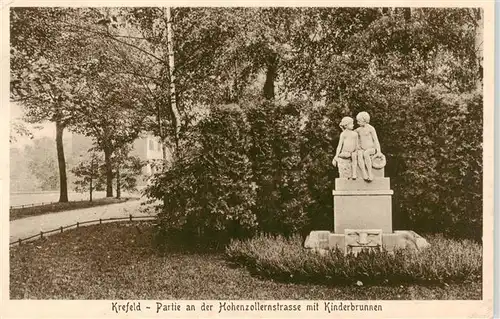 AK / Ansichtskarte  Krefeld_Crefeld Partie an der Hohenzollernstrasse mit Kinderbrunnen 