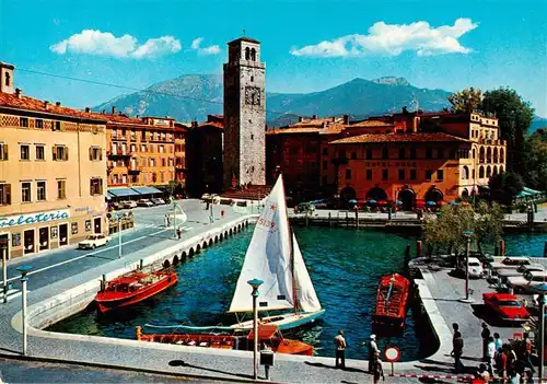 AK / Ansichtskarte 73902572 Riva__del_Garda_IT Hafenpartie 