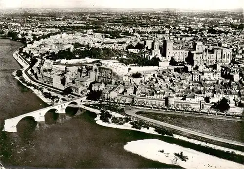 AK / Ansichtskarte  Avignon_84_Vaucluse Le Palais des Papes Le Pont Saint Benezet Vue aerienne 