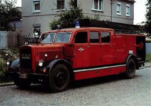 AK / Ansichtskarte 73903307 Feuerwehr_Fire-Brigade_Pompiers_Bomberos MAN D 1 1936 Loeschfahrzeug LF 25 Magirus 