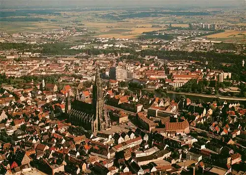 AK / Ansichtskarte  Ulm__Donau Blick auf Muenster Altstadt im Hintergrund Donau und Neu-Ulm 