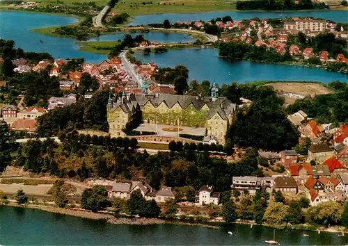 AK / Ansichtskarte 73903808 Ploen_See Teilansicht mit Schloss Seenlandschaft Holsteinische Schweiz