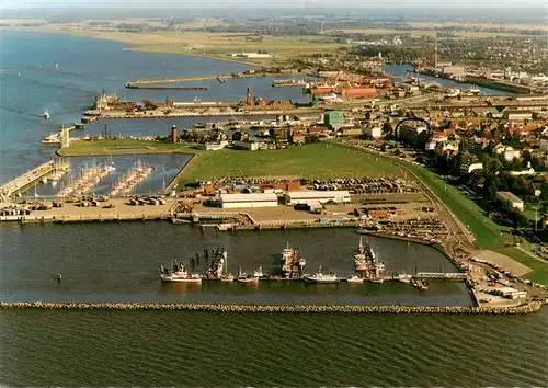 AK / Ansichtskarte  Cuxhaven_Nordseebad Faehrhafen und Jachthafen Fliegeraufnahme