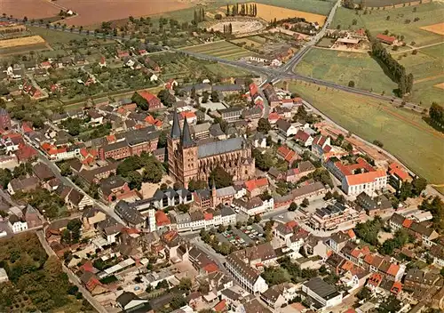 AK / Ansichtskarte  Xanten Stadt Kirche und Roem Amphitheater Fliegeraufnahme