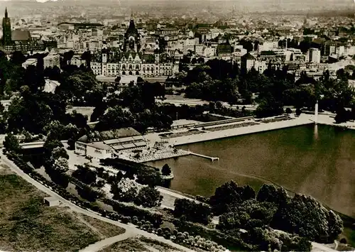 AK / Ansichtskarte  Hannover Maschsee mit Neuem Rathaus und Marktkirche Fliegeraufnahme