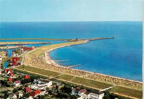 AK / Ansichtskarte  Buesum_Nordseebad Kurhotel Seegarten mit Strand Fliegeraufnahme