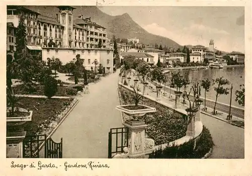 AK / Ansichtskarte  Gardone_Riviera_di_Garda_IT Promenade