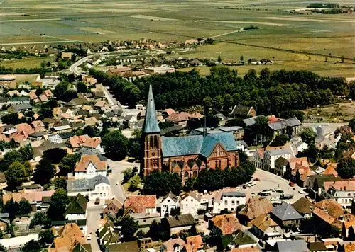 AK / Ansichtskarte  Meldorf Fliegeraufnahme mit Kirche