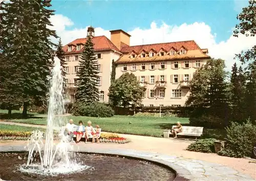 AK / Ansichtskarte  Bad_Brambach Joliot Curie Haus Springbrunnen