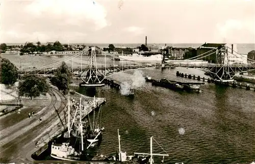 AK / Ansichtskarte  Wilhelmshaven Blick auf Hafen und Kaiser Wilhelm Bruecke 