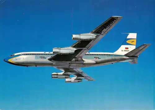 AK / Ansichtskarte 73906208 Flugzeuge_Zivil Lufthansa Boeing Jet 720 B 
