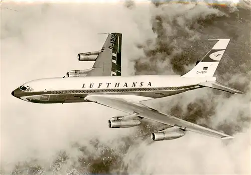 AK / Ansichtskarte  Flugzeuge_Zivil Lufthansa Boeing Jet 720 B