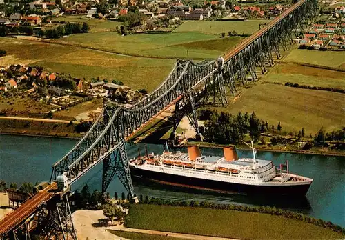 AK / Ansichtskarte  Dampfer_Oceanliner Regensburg Hochbruecker ueber den Nord-Ostsee-Kanal