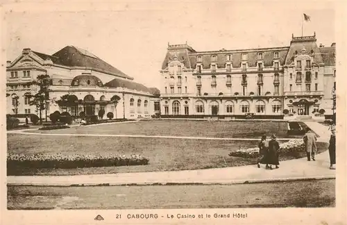 AK / Ansichtskarte  Cabourg_14_Calvados Le Casino et le Grand Hotel