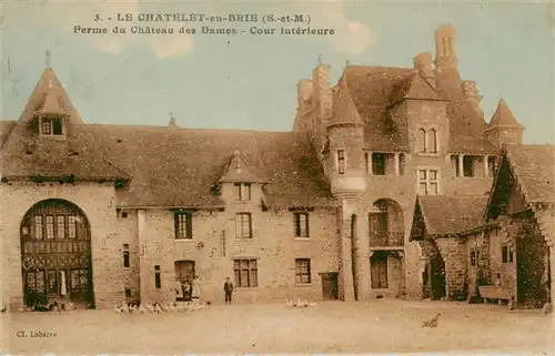 AK / Ansichtskarte  Le_Chatelet-en-Brie_77_Seine-et-Marne Perme du Chateau des Dames Cour interieure