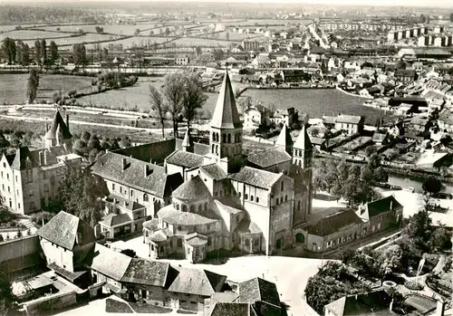 AK / Ansichtskarte  Paray-le-Monial_71 Basilique XIe Prieure et Maison des Chapelains