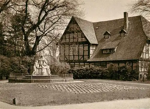 AK / Ansichtskarte  Celle__Niedersachsen Karoline Mathilde Denkmal mit Lustschloesschen