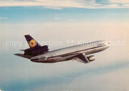 AK / Ansichtskarte 73908569 Flugzeuge_Zivil Lufthansa DC 10 