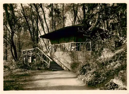 AK / Ansichtskarte  Weimar__Thueringen Borkenhaeuschen im Park