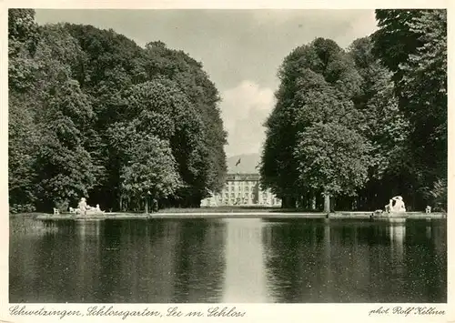 AK / Ansichtskarte  Schwetzingen Schlossgarten See und Schloss