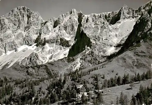 AK / Ansichtskarte 73909317 Austriahuette_1638m_Dachstein_AT mit Dachstein und Dinrln