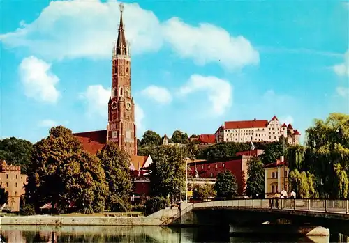 AK / Ansichtskarte  Landshut__Isar Stadtblick mit St Martinskirche und Burg Trausnitz