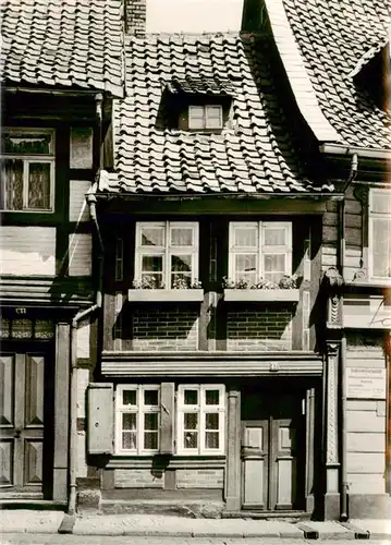 AK / Ansichtskarte 73909668 Wernigerode_Harz Kleinstes Haus der Stadt