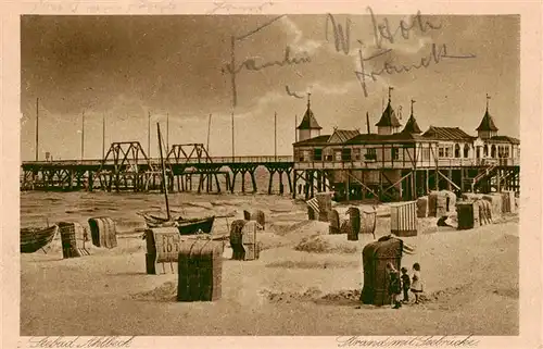 AK / Ansichtskarte  Ahlbeck_Ostseebad Strand mit Seebruecke