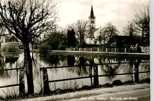 AK / Ansichtskarte  See__Niesky_Sachsen Dorfteich mit Kirche