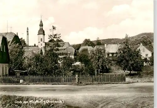 AK / Ansichtskarte 73911117 Walddorf_Oberlausitz_Sachsen Ortsansicht mit Kirche