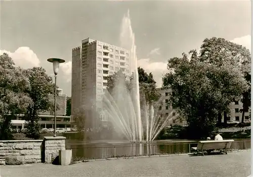 AK / Ansichtskarte 73911980 Suhl_Thueringer_Wald Ernst Thaelmann Platz Fontaene