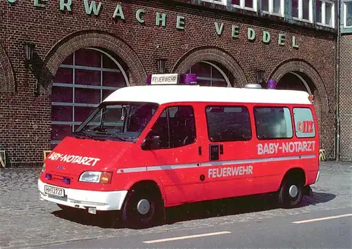 AK / Ansichtskarte 73912334 Feuerwehr_Fire-Brigade_Pompiers_Bomberos Hamburger Feuerwehr Baby Notarztwagen Ford Ft 150 L