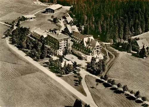 AK / Ansichtskarte  Feldberg_1450m_Schwarzwald Hotel Feldberger Hof Fliegeraufnahme