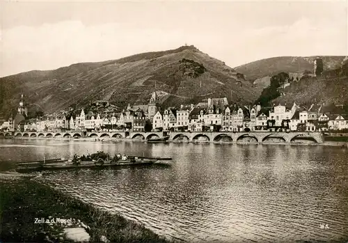 AK / Ansichtskarte  Zell_Mosel Panorama an der Mosel