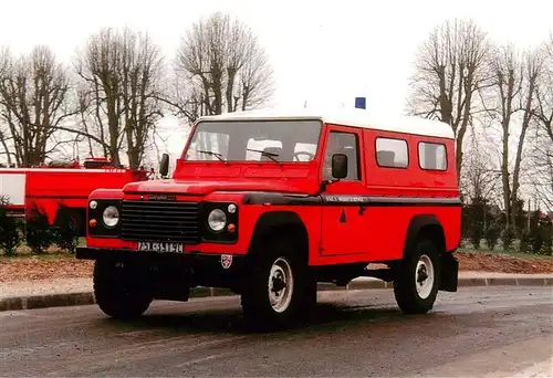 AK / Ansichtskarte  Feuerwehr_Fire-Brigade_Pompiers_Bomberos Quartier Sully 28400 Land-Rover 4*4-110 ch